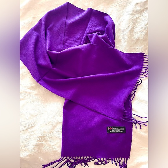 100% Cashmere Scarf, made in Scotland, Brand New - Picture 1 of 4